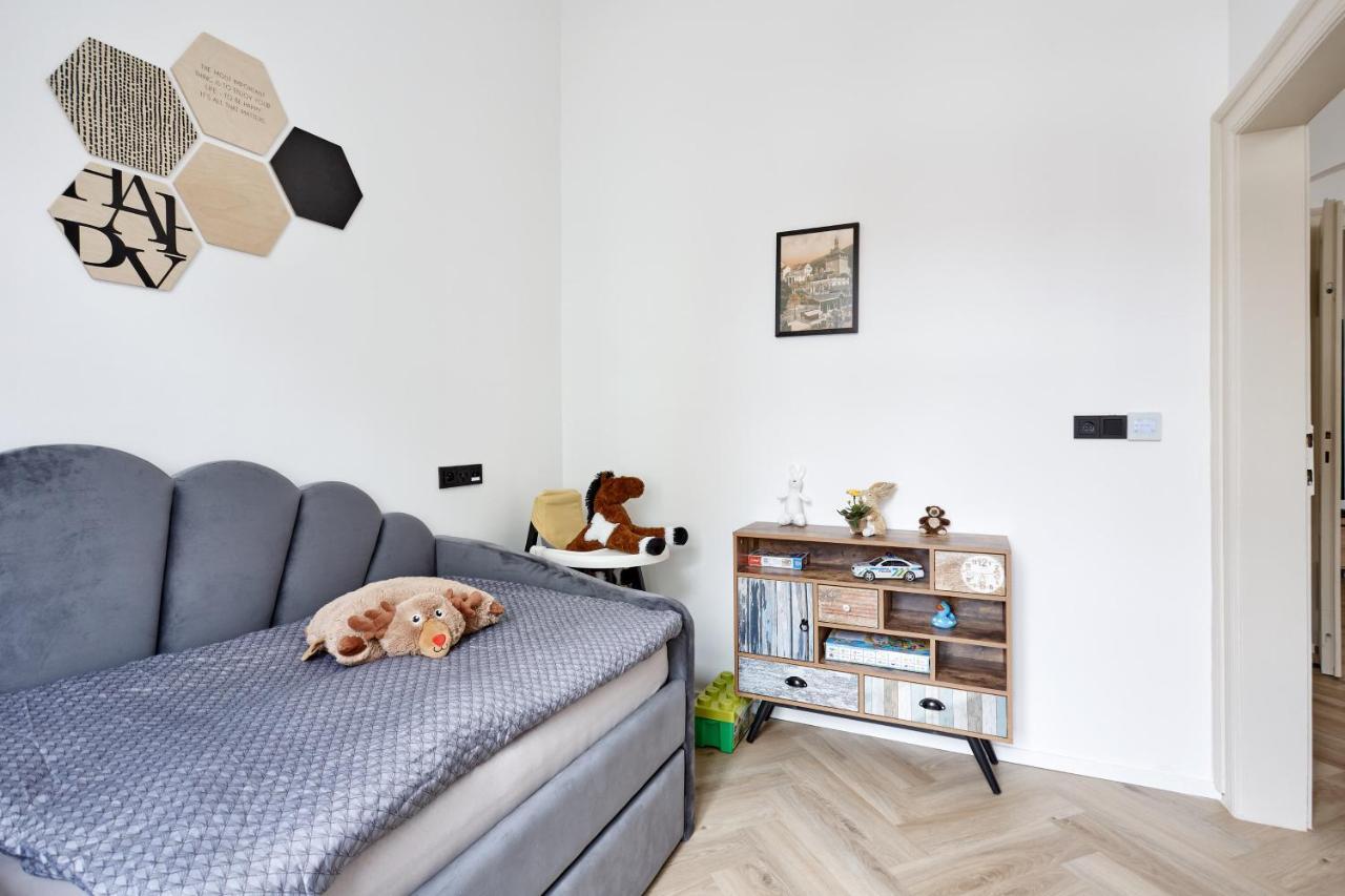 Apartment Nicol Karlovy Vary Exterior photo