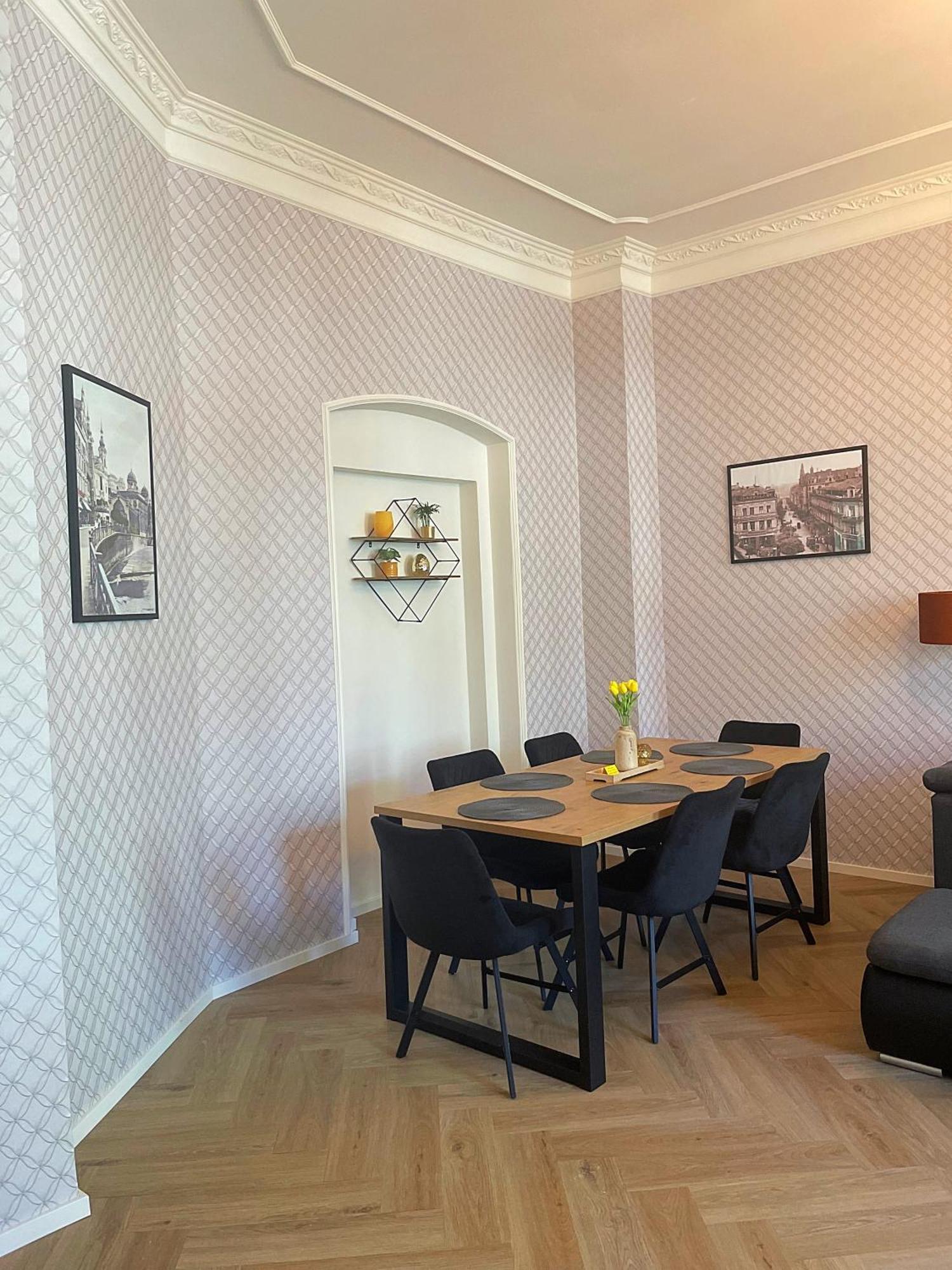 Apartment Nicol Karlovy Vary Exterior photo
